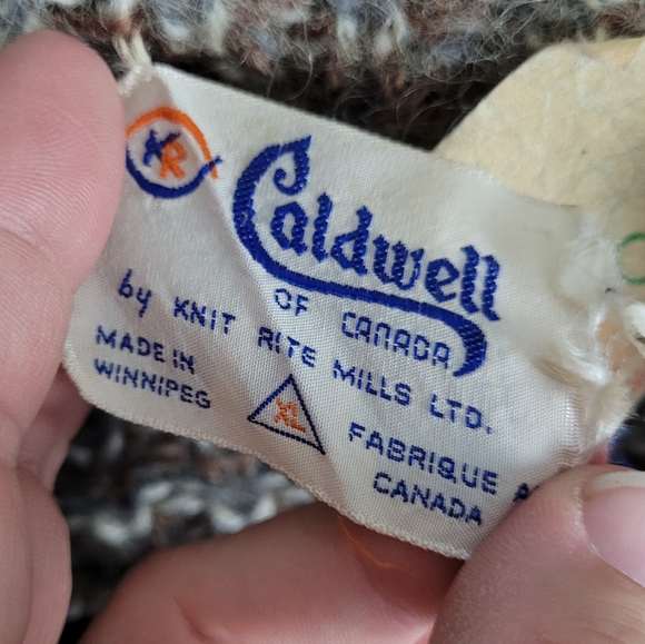 CALDWELL OF CANADA | vintage wool blend thick knit button up sweater cardigan - Picture 6 of 7